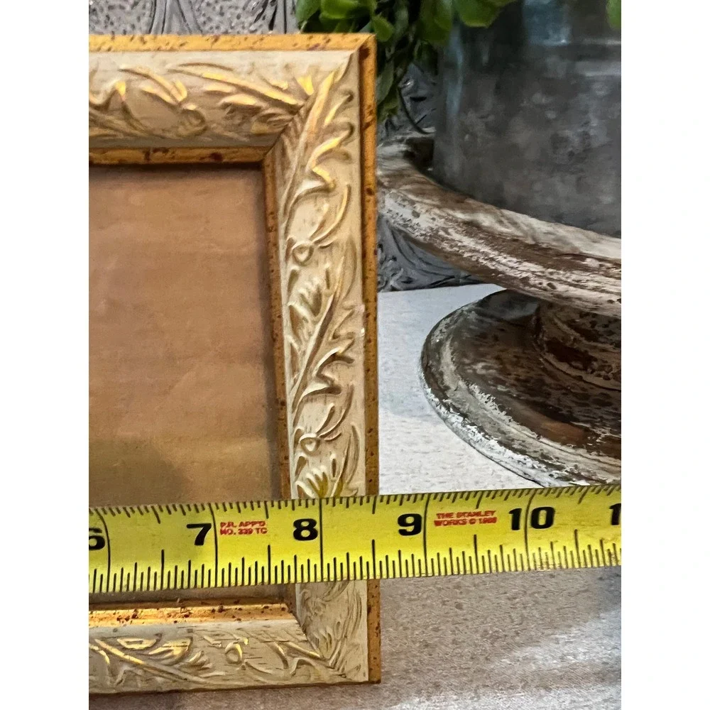 Vintage Ornate Cream and Gold Scrollwork Picture Frame 5x7 Tabletop Wall Mount